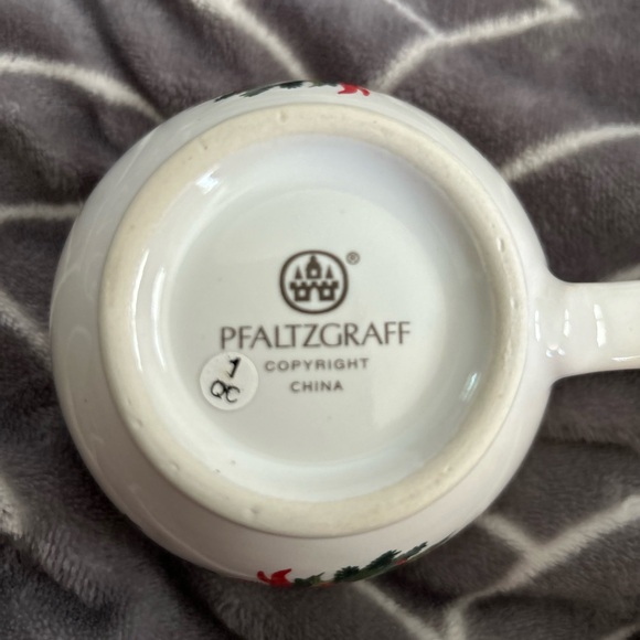 Pfaltzgraff Christmas tea set/combo for one - Picture 4 of 5